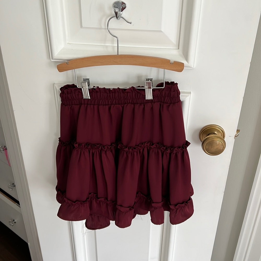 A LOVE LIKE YOU MAROON mini skirt size XS - worn once - perfect condition